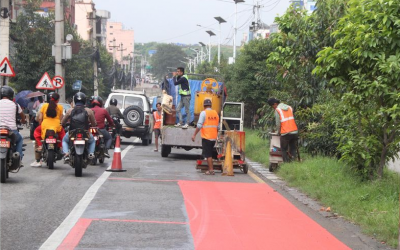 भोलिदेखि २५ वटा बस रातो लेनमा चल्ने,  ‘रेड मार्क’ लगाउने कार्य जारी